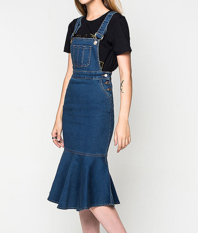 ชุดเอี๊ยมกระโปรง Flared-hem Slim-fit Midi