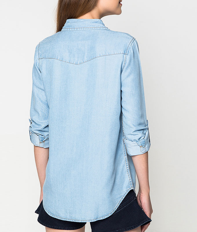 เสื้อเชิ้ตแขนยาว Snap-button Light-washed Denim