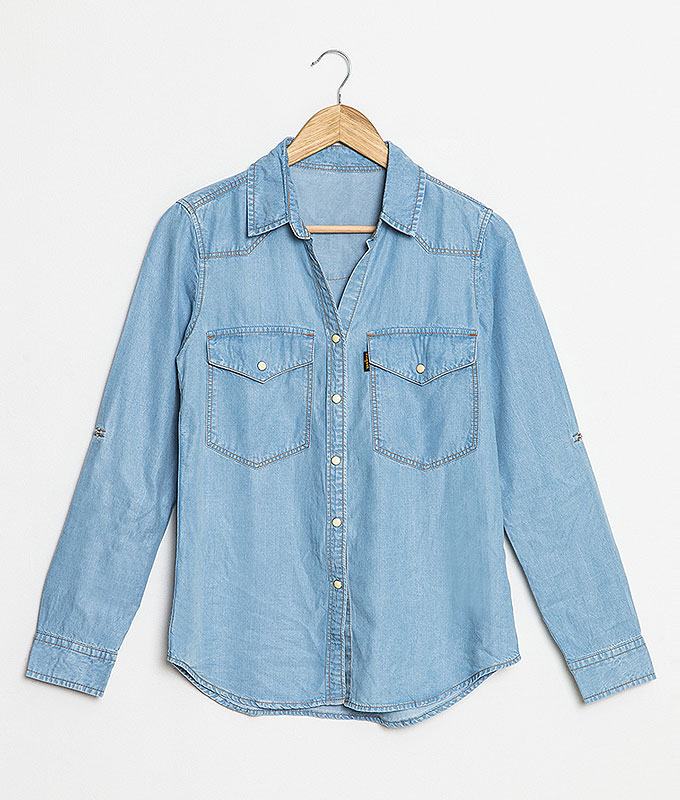 เสื้อเชิ้ตแขนยาว Snap-button Light-washed Denim