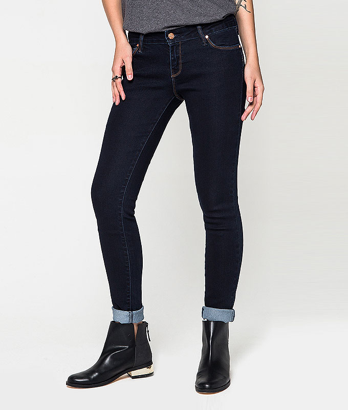 กางเกงยีนส์ Solid-rinsed Push-up Low-rise Skinny